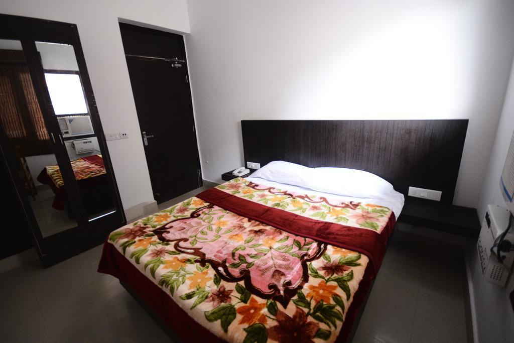 Hotel Mehra Inn Amritsar Værelse billede