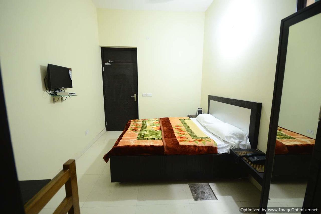 Hotel Mehra Inn Amritsar Eksteriør billede