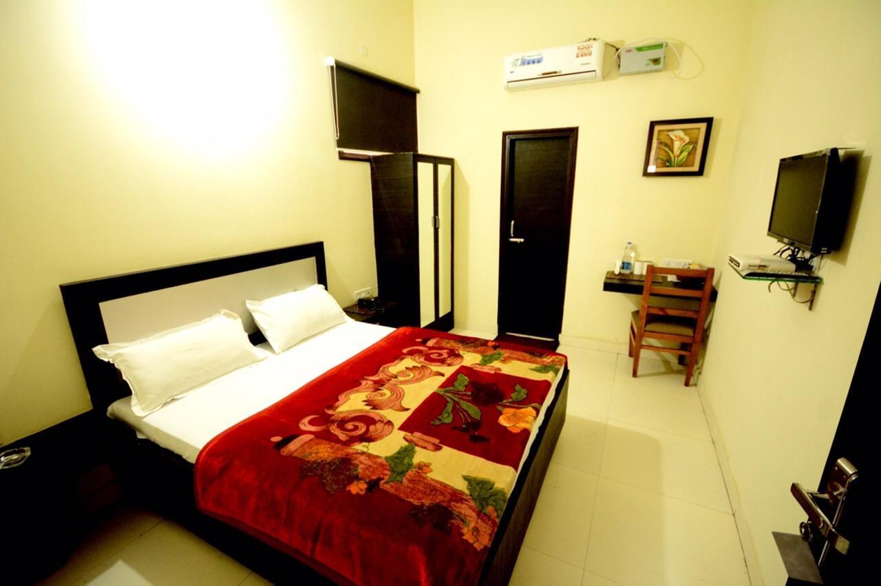 Hotel Mehra Inn Amritsar Eksteriør billede